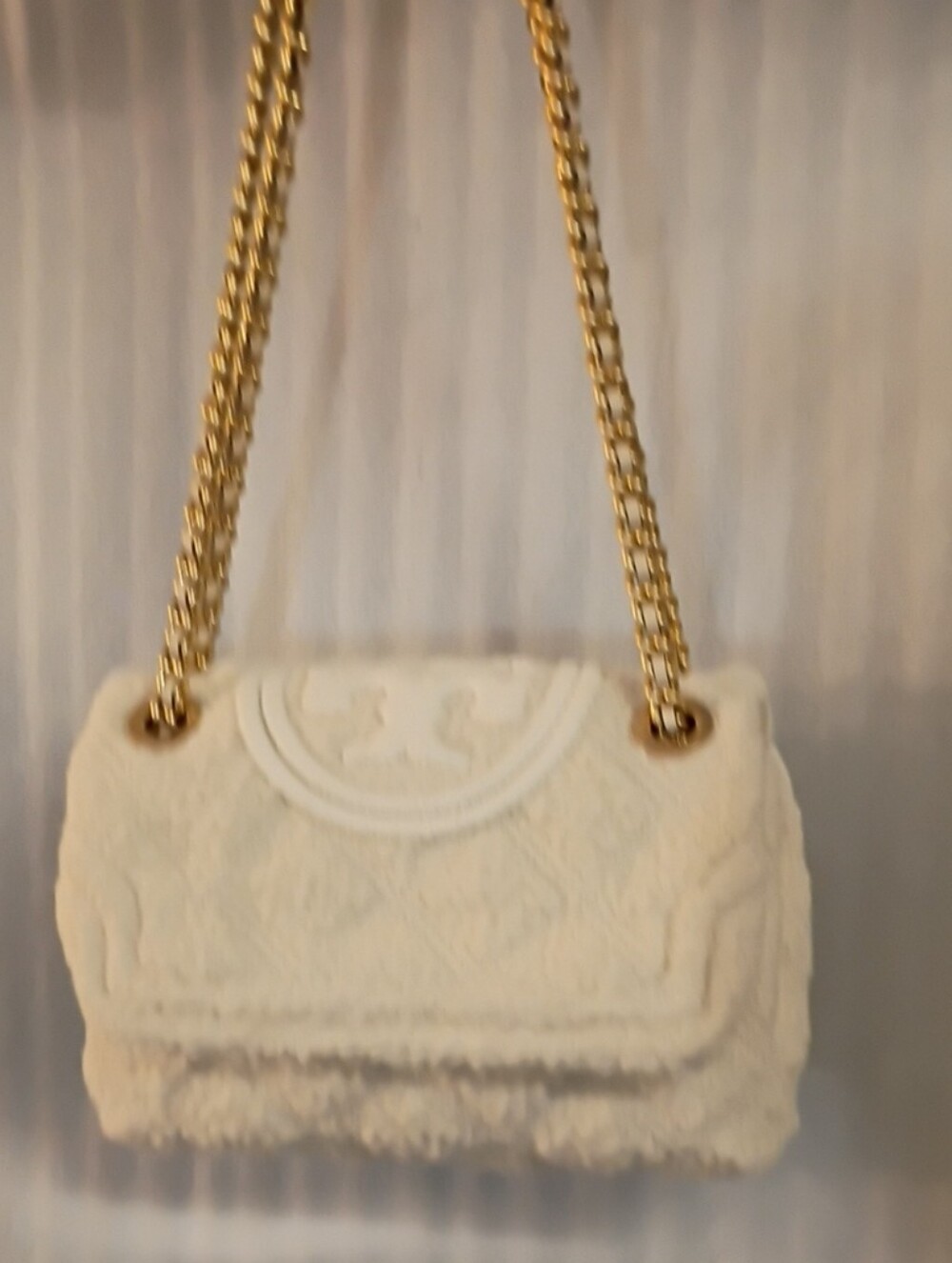 Tory Burch Cream Quilted Shoulder Bag with Gold Chain